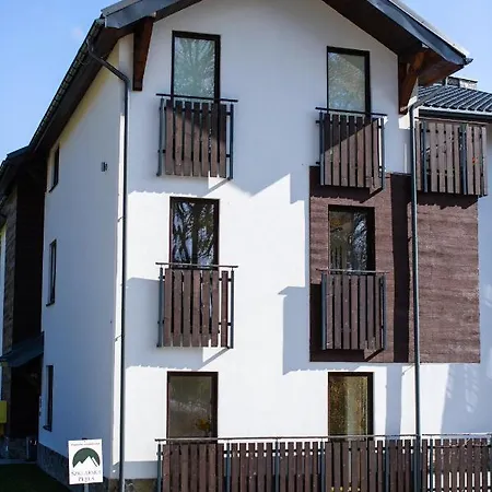 Sniezna Gran * شكلارسكا بوريبا